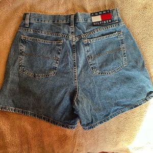 EUC Tommy Hilfiger women’s denim shorts size 14 large